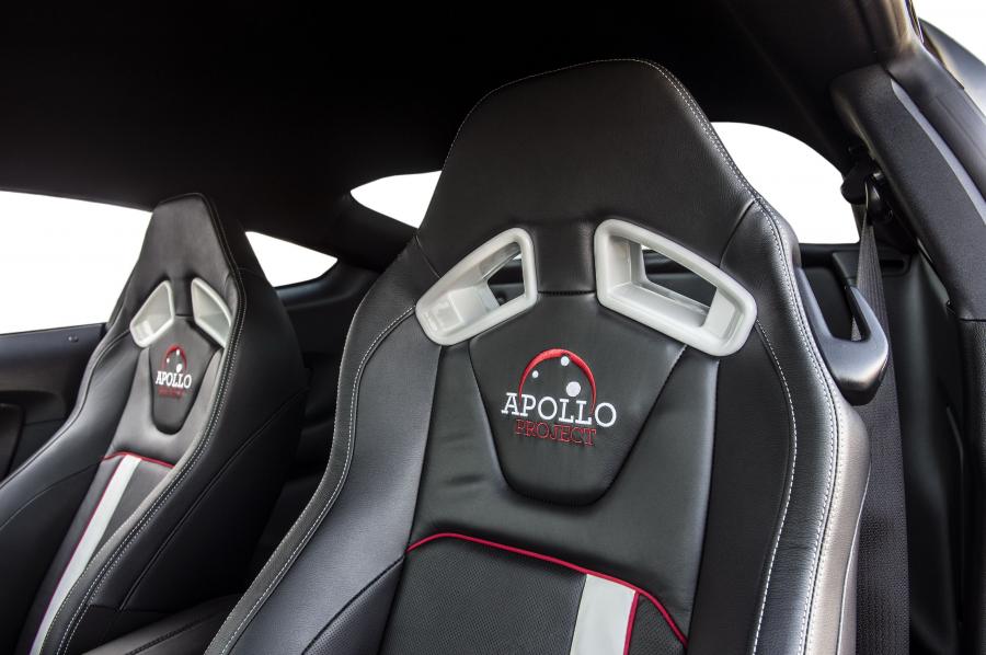  Ford Mustang GT Apollo Edition 2015 года  (фото 11 из 12)